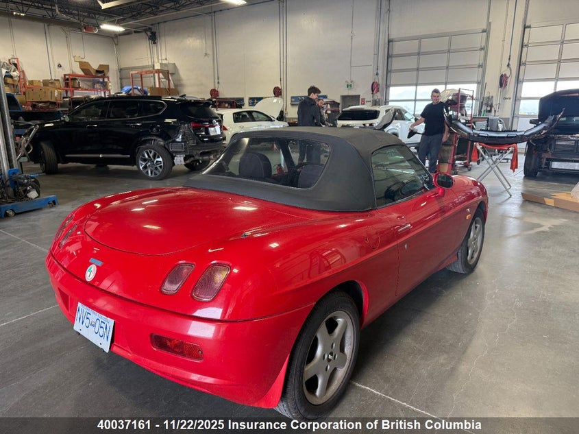 ZFA18300000016761 1996 FIAT BARCHETTA photo no. 4
