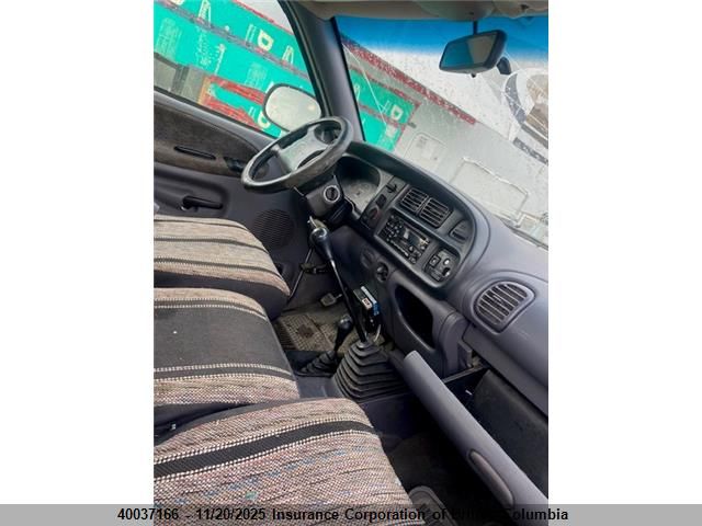 1998 Dodge Ram 2500 VIN: 1B7KF2369WJ215334 Lot: 40037166