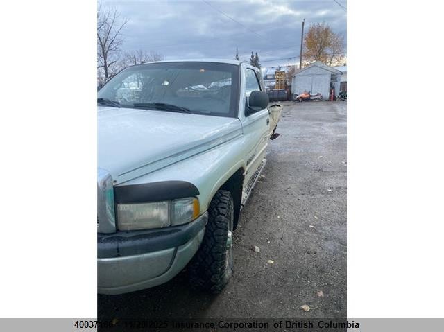 1B7KF2369WJ215334 1998 DODGE RAM photo no. 2