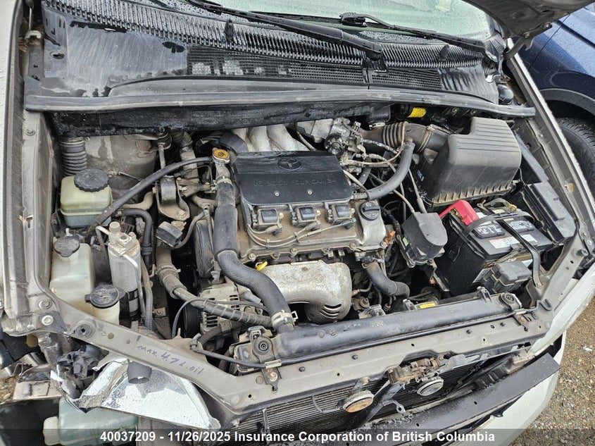 1998 Toyota Sienna Le/Xle VIN: 4T3ZF13CXWU057828 Lot: 40037209