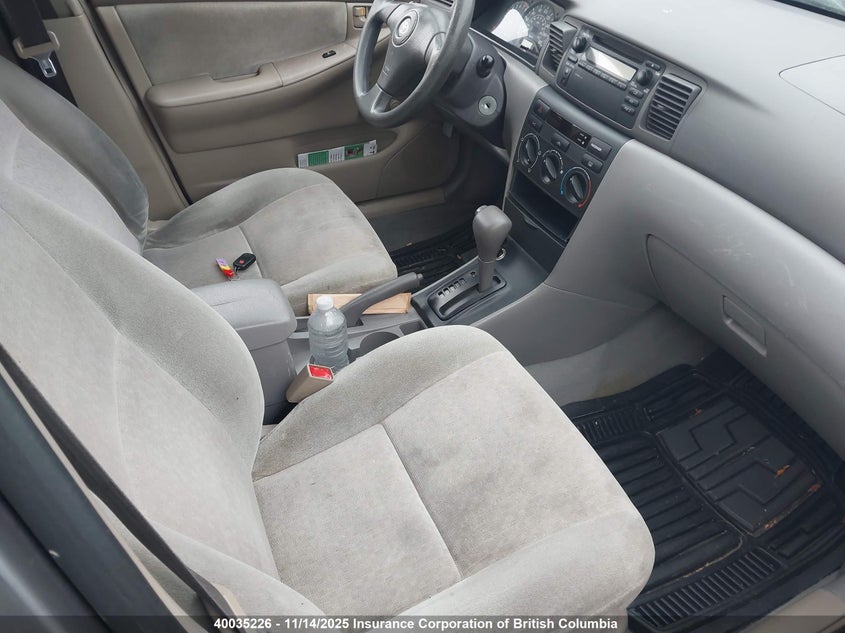 2T1BR32E04C780747 2004 TOYOTA COROLLA photo no. 5