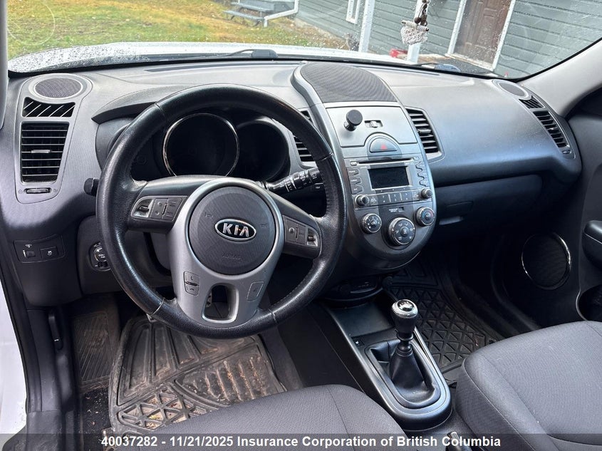 KNDJT2A28B7325786 2011 KIA SOUL photo no. 13