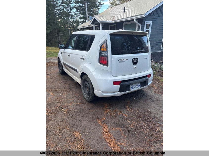 KNDJT2A28B7325786 2011 KIA SOUL photo no. 4