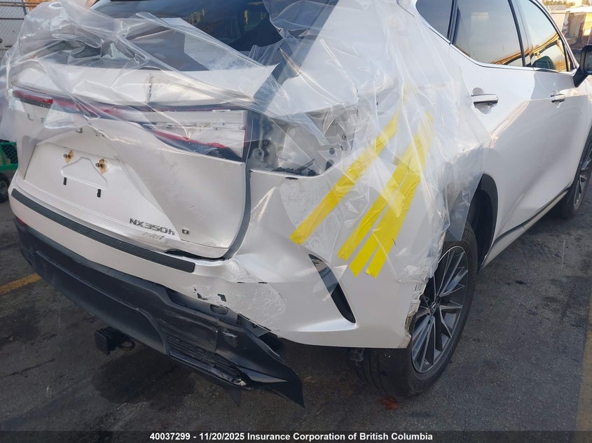 2T2AKCEZ9NC007111 2022 LEXUS NX photo no. 20