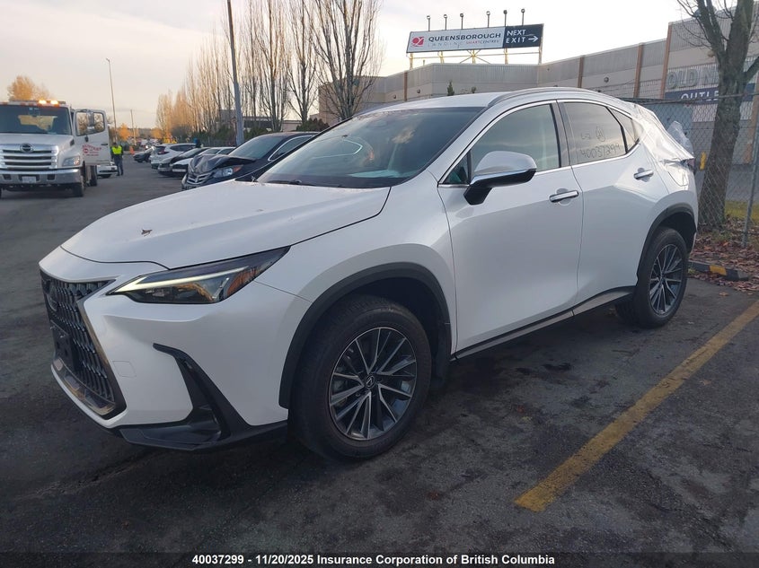 2T2AKCEZ9NC007111 2022 LEXUS NX photo no. 2