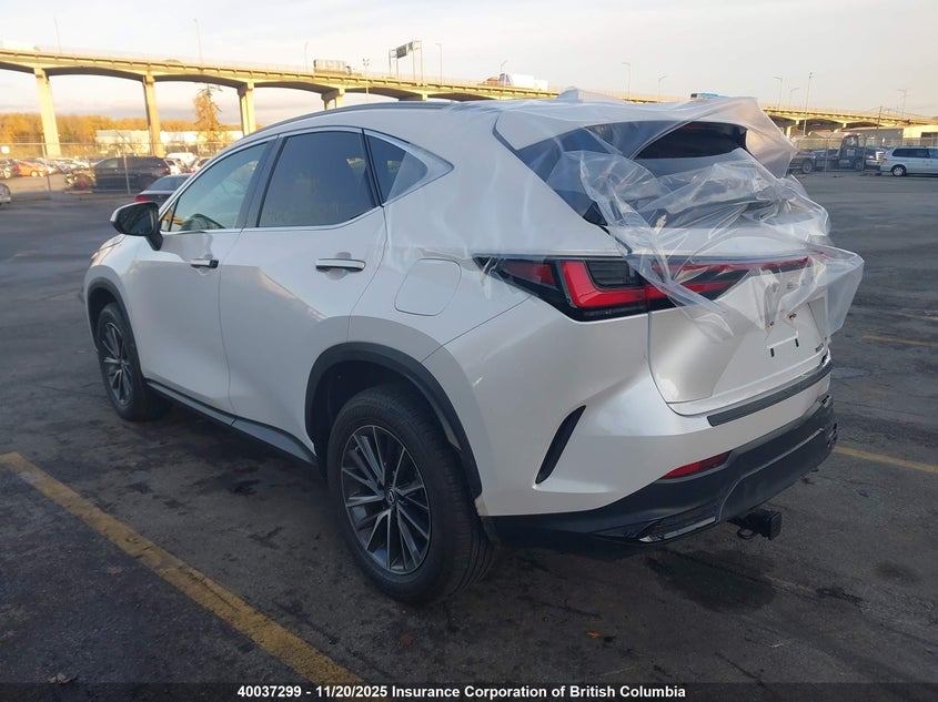2T2AKCEZ9NC007111 2022 LEXUS NX photo no. 3