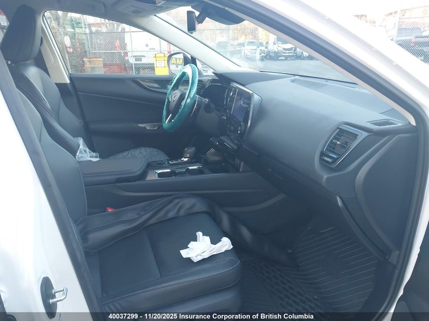 2T2AKCEZ9NC007111 2022 LEXUS NX photo no. 5