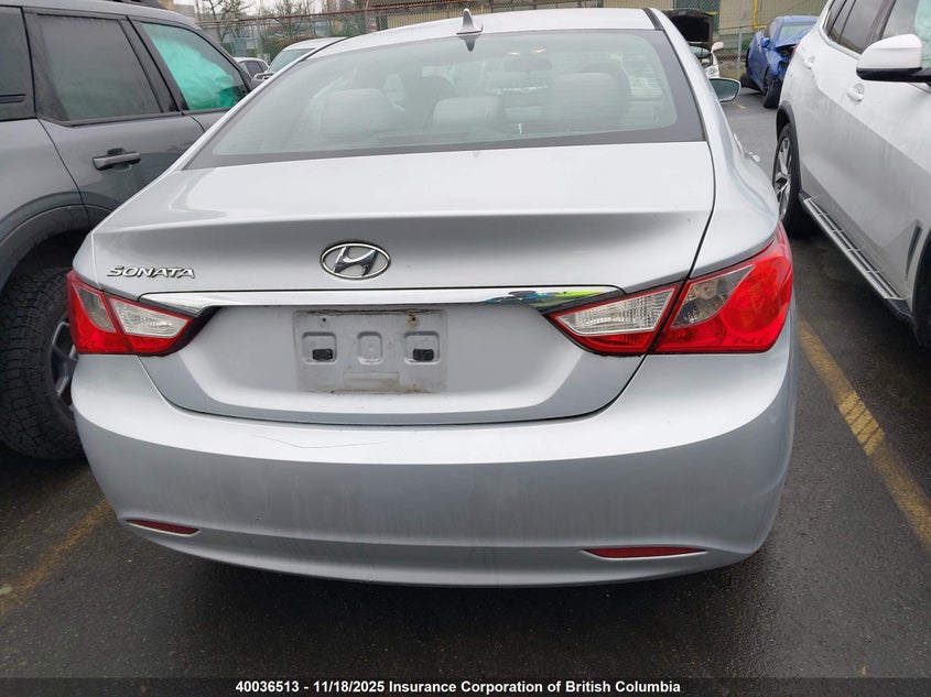 5NPEB4AC7CH340737 2012 HYUNDAI SONATA photo no. 17