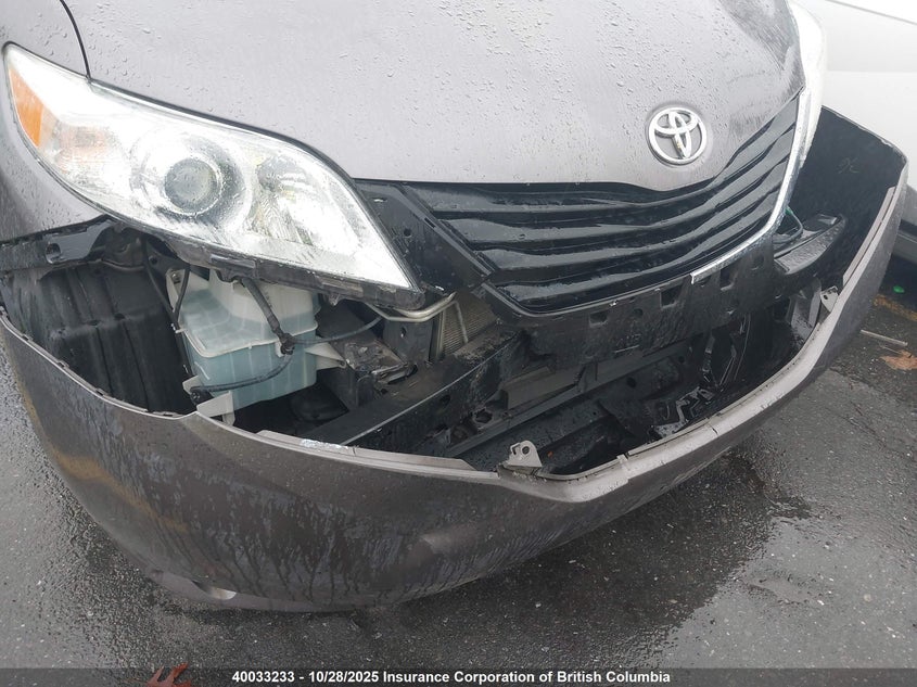 2011 Toyota Sienna Le VIN: 5TDKK3DC8BS059256 Lot: 40033233