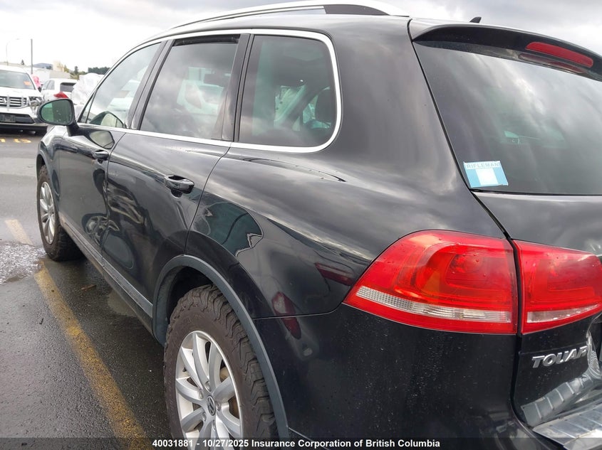 WVGEK9BP6CD006005 2012 VOLKSWAGEN TOUAREG photo no. 3