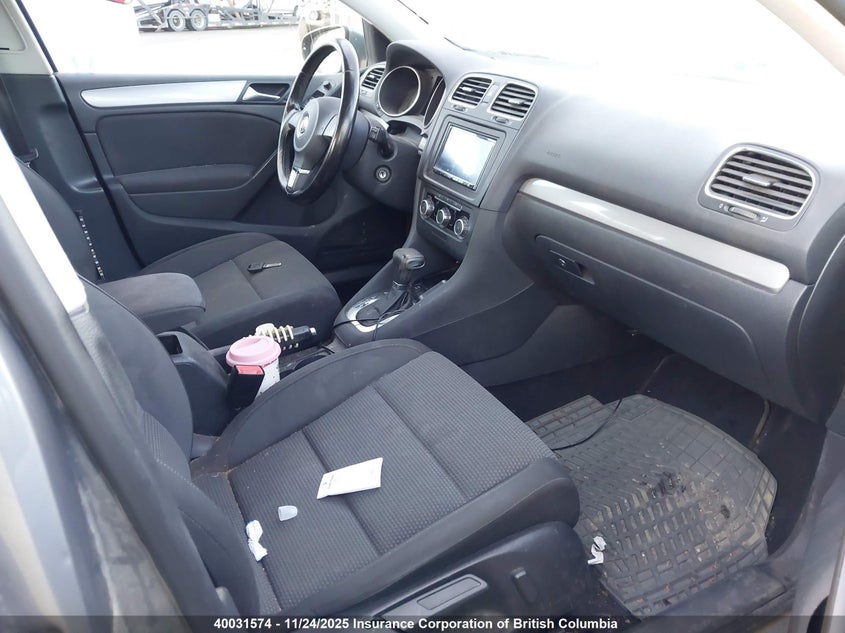 WVWDA9AJ2AW157876 2010 VOLKSWAGEN GOLF photo no. 5