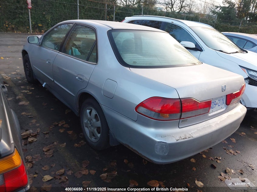 1HGCG56472A805153 2002 HONDA ACCORD photo no. 3