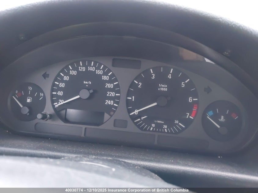 WBACC032XWEK27271 1998 BMW 3ER photo no. 7