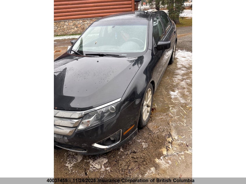 3FAHP0JA9BR288969 2011 FORD FUSION photo no. 2