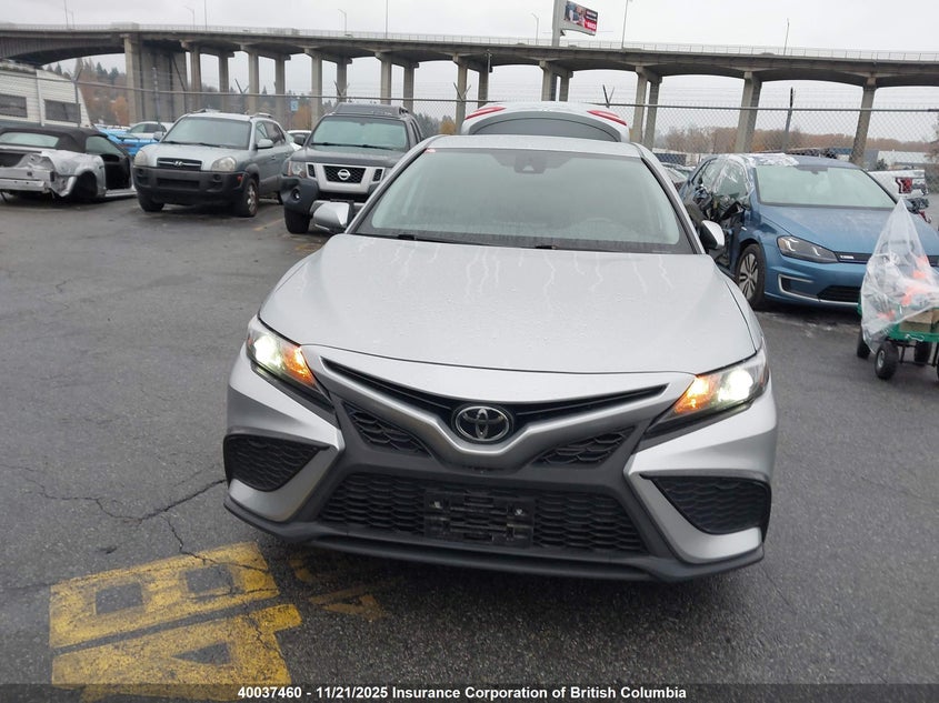 4T1G11AKXNU663704 2022 TOYOTA CAMRY photo no. 13
