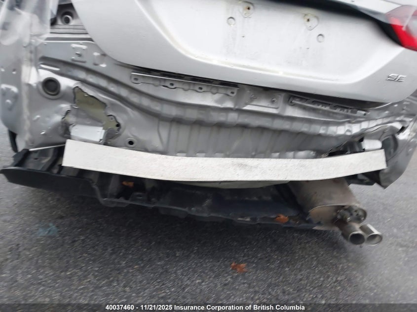 4T1G11AKXNU663704 2022 TOYOTA CAMRY photo no. 6