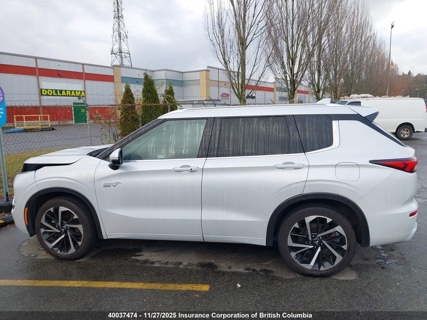 JA4T5VA92PZ621054 2023 MITSUBISHI OUTLANDER photo no. 14
