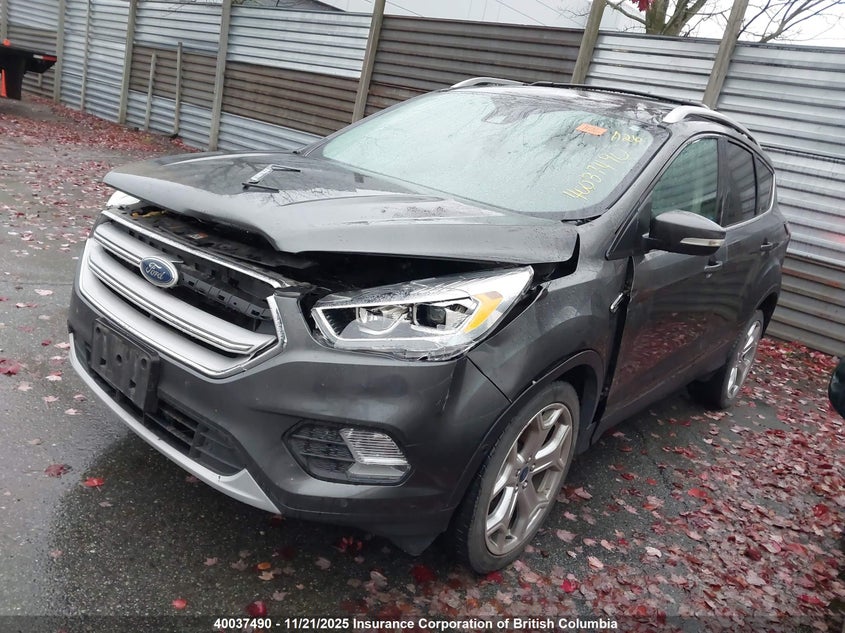 1FMCU9J90JUA13971 2018 FORD ESCAPE photo no. 2