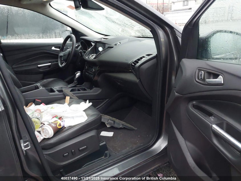 1FMCU9J90JUA13971 2018 FORD ESCAPE photo no. 5