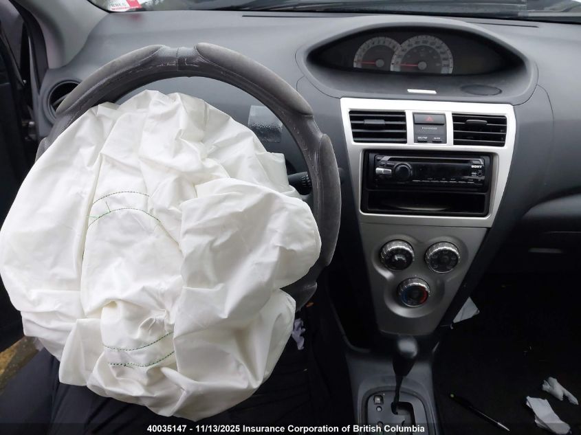 2007 Toyota Yaris VIN: JTDBT923771035652 Lot: 40035147