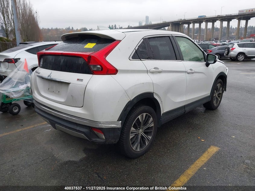 JA4AT3AA9LZ603222 2020 MITSUBISHI ECLIPSE CROSS photo no. 4