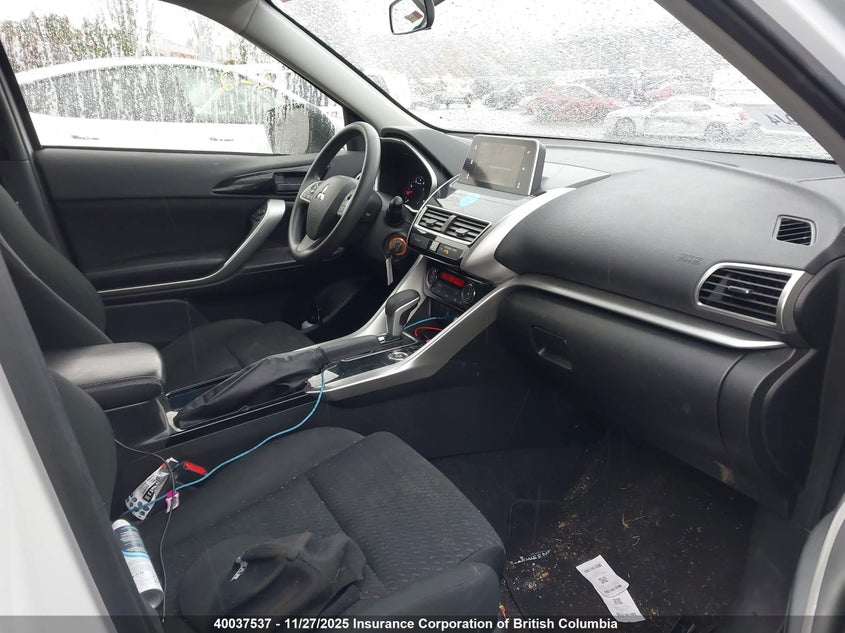 JA4AT3AA9LZ603222 2020 MITSUBISHI ECLIPSE CROSS photo no. 5