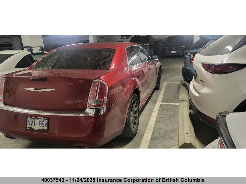 2C3CCAAG6DH575862 2013 CHRYSLER 300 photo no. 4