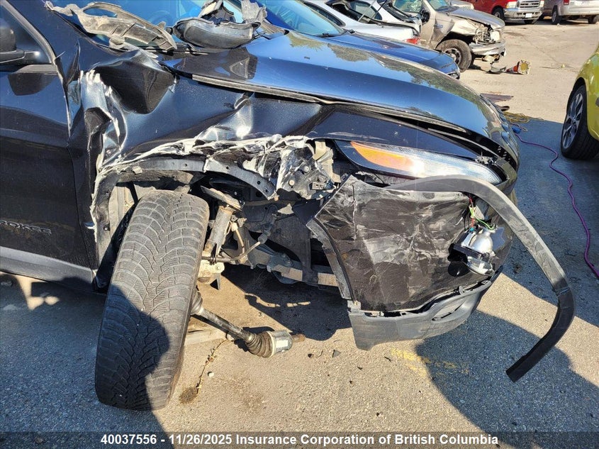 2016 Jeep Cherokee Sport VIN: 1C4PJMAB5GW353327 Lot: 40037556