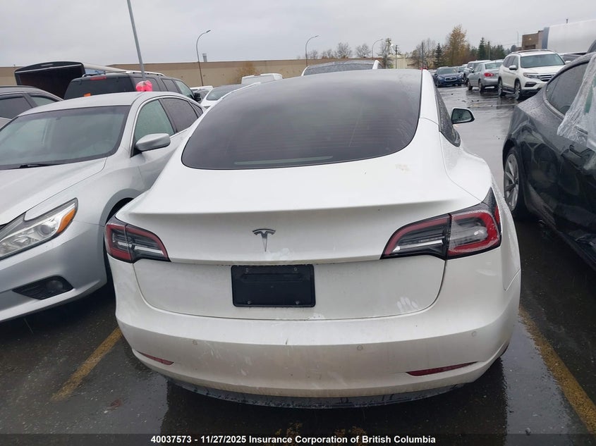 2022 Tesla Model 3 VIN: 5YJ3E1EA6NF176582 Lot: 40037573