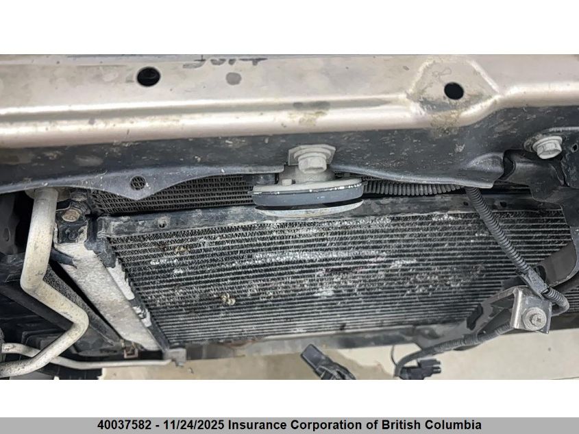 2006 Toyota Highlander Hybrid VIN: JTEEW21A460025821 Lot: 40037582