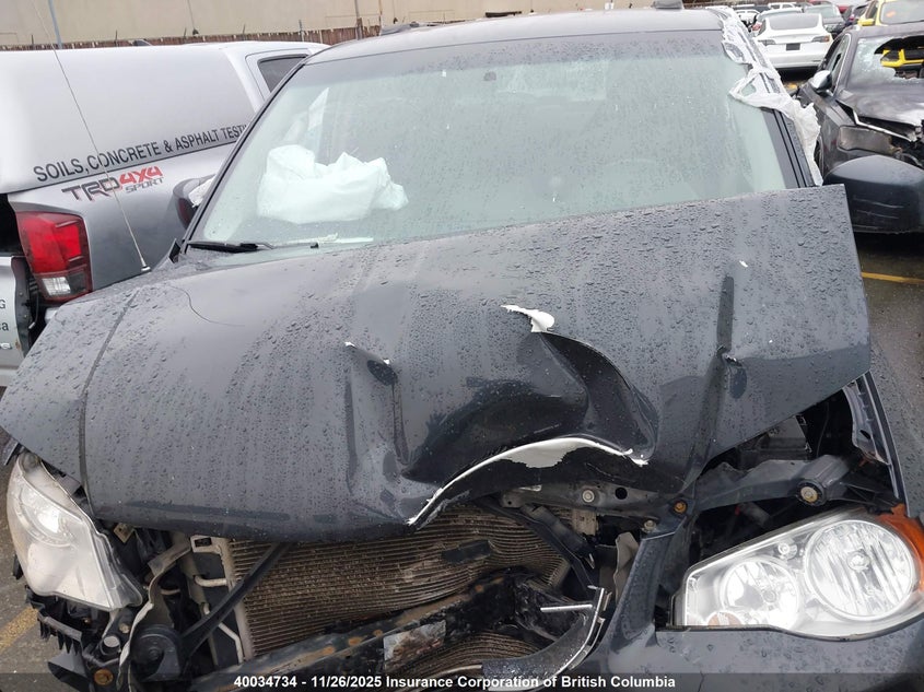 2013 Dodge Grand Caravan Crew VIN: 2C4RDGDG4DR592431 Lot: 40034734