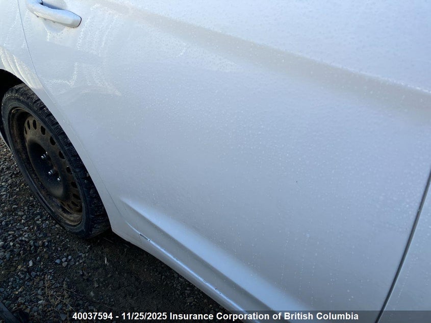 2017 Hyundai Elantra Se/Value/Limited VIN: KMHD84LF8HU100851 Lot: 40037594