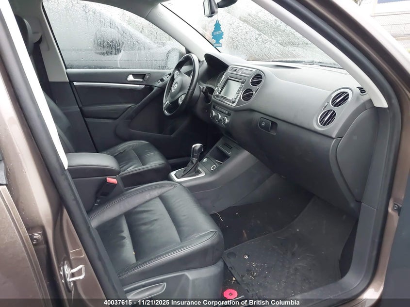 WVGJV7AX5FW030722 2015 VOLKSWAGEN TIGUAN photo no. 5