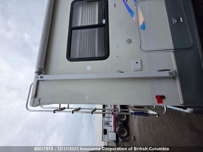 2005 Ford Econoline E450 Super Duty Cutwy Van VIN: 1FDXE45S45HA39793 Lot: 40037619