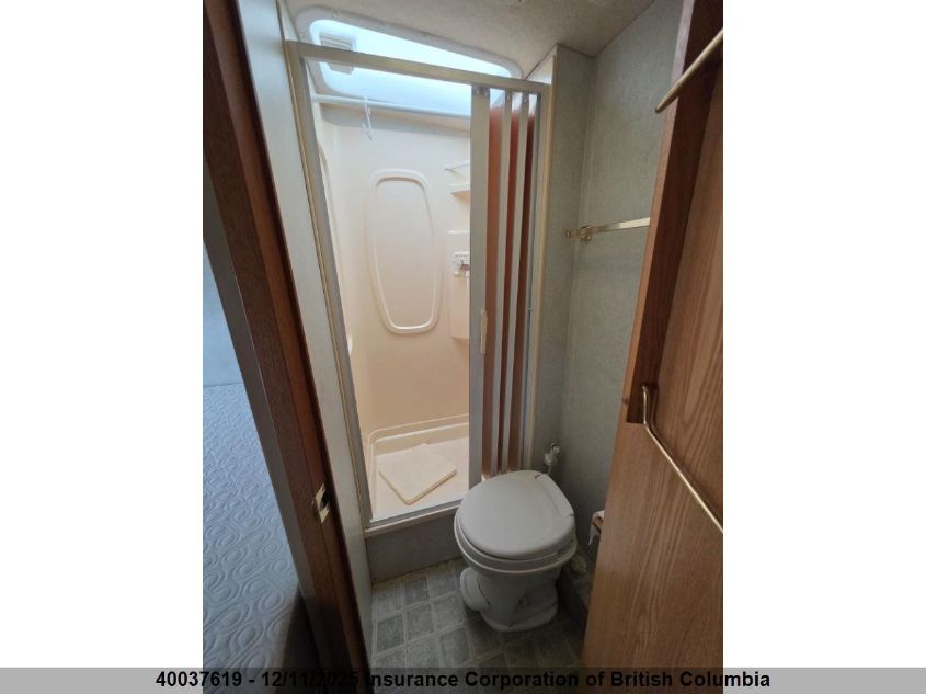 2005 Ford Econoline E450 Super Duty Cutwy Van VIN: 1FDXE45S45HA39793 Lot: 40037619