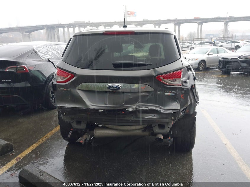 2014 Ford Escape Titanium VIN: 1FMCU9J92EUD88914 Lot: 40037632