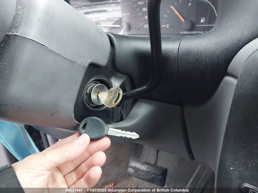 2000 Dodge Caravan VIN: 2B4GP25G5YR846358 Lot: 40037647