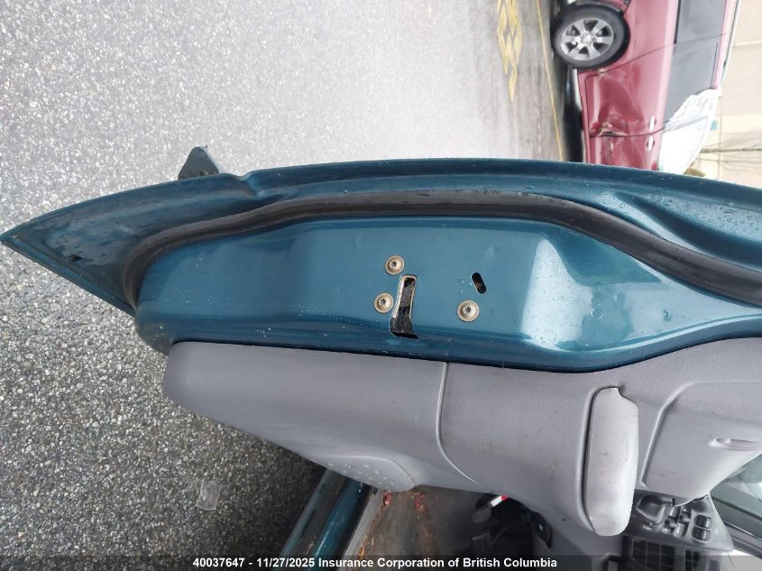 2000 Dodge Caravan VIN: 2B4GP25G5YR846358 Lot: 40037647