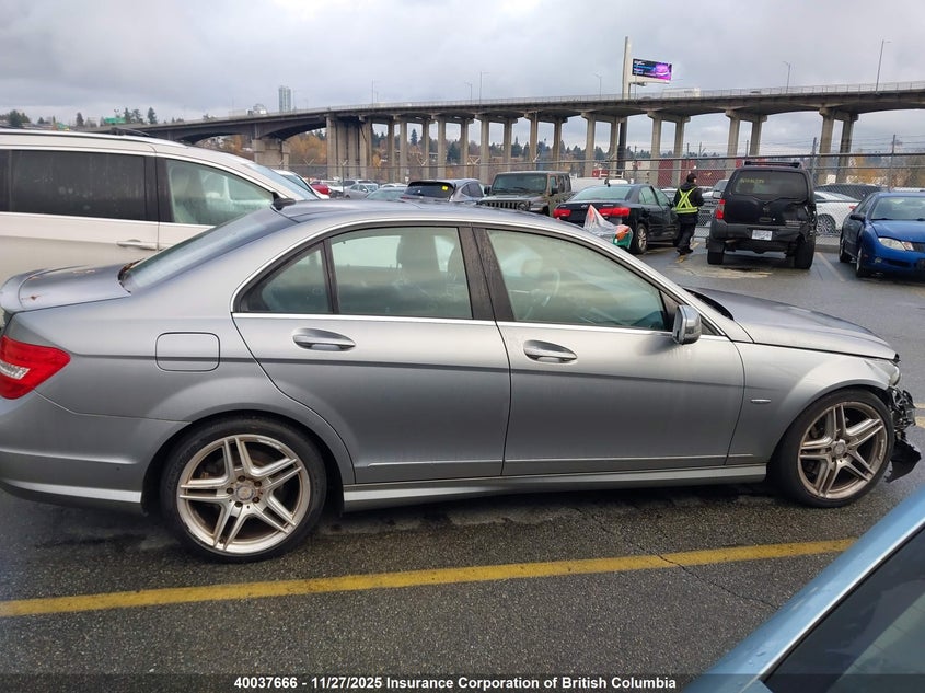 2012 Mercedes-Benz C 350 4Matic VIN: WDDGF8JB2CF921459 Lot: 40037666