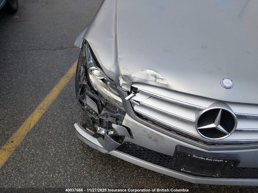 2012 Mercedes-Benz C 350 4Matic VIN: WDDGF8JB2CF921459 Lot: 40037666
