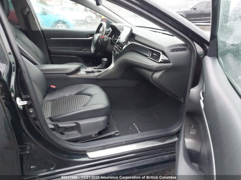 4T1B21HK6MU015837 2021 TOYOTA CAMRY photo no. 5