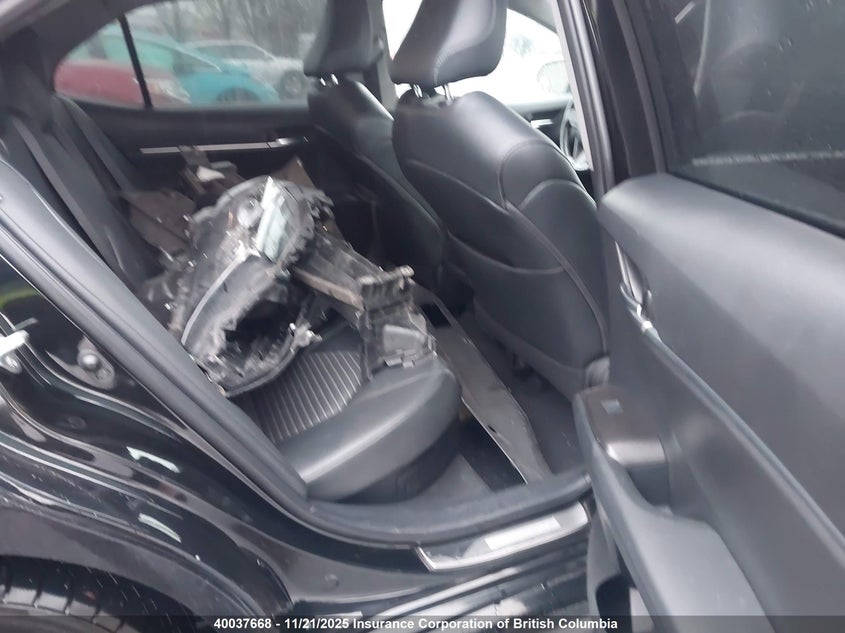 4T1B21HK6MU015837 2021 TOYOTA CAMRY photo no. 8
