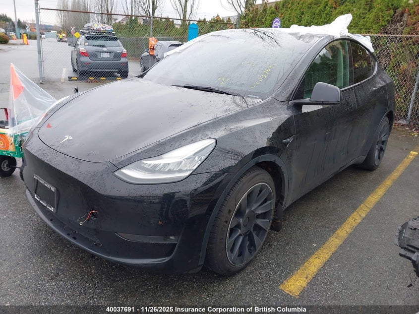 7SAYGDEE7NF369296 2022 TESLA MODEL Y photo no. 2