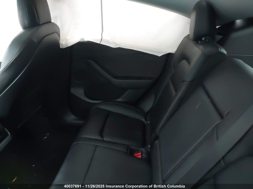 7SAYGDEE7NF369296 2022 TESLA MODEL Y photo no. 8
