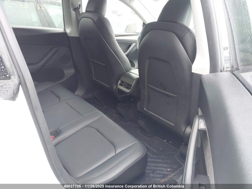 2023 Tesla Model Y VIN: 7SAYGDEE4PF781081 Lot: 40037705