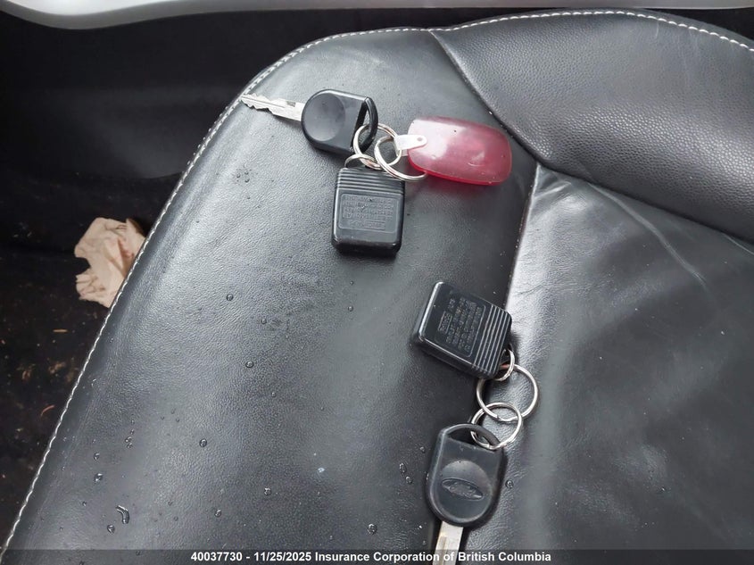 2008 Ford Focus VIN: 1FAHP35N28W271466 Lot: 40037730