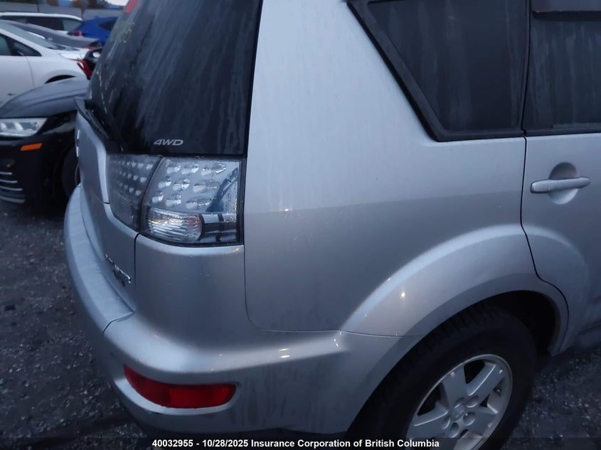 JA4JT3AX5AZ608287 2010 MITSUBISHI OUTLANDER photo no. 4
