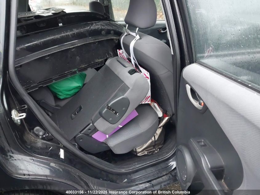 2010 Honda Fit Lx VIN: JHMGE8H51AC800691 Lot: 40033156