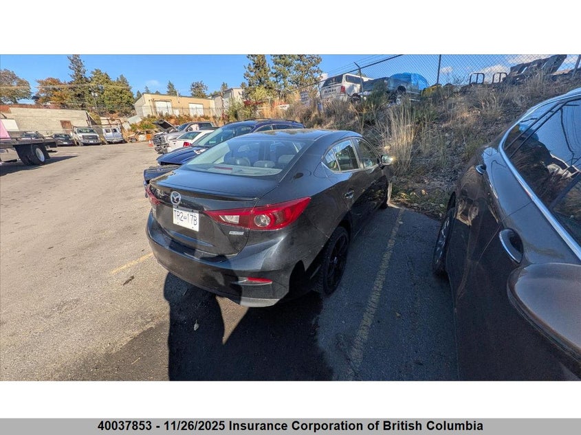 3MZBN1W37JM194720 2018 MAZDA 3 photo no. 4