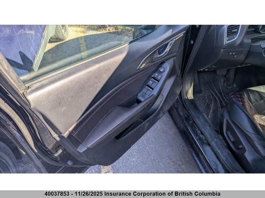 2018 Mazda 3 Grand Touring VIN: 3MZBN1W37JM194720 Lot: 40037853